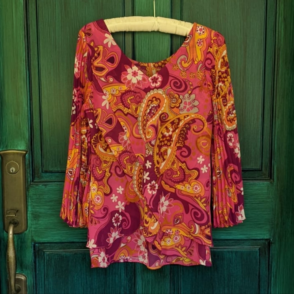 🔴 CLEARANCE Y2K Hot in Hollywood Pleated Bell Sleeve Blouse Top | Tag XS - Picture 2 of 9